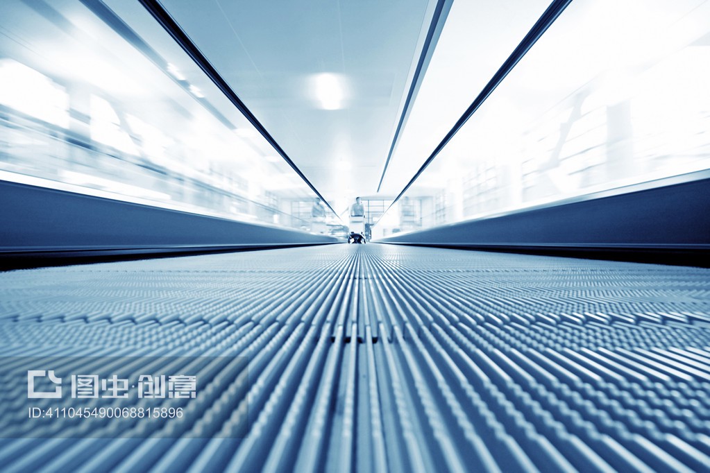 移动扶梯Moving up escalator